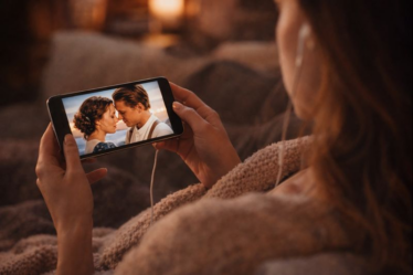 Onde assistir filmes de romance no celular com aplicativos