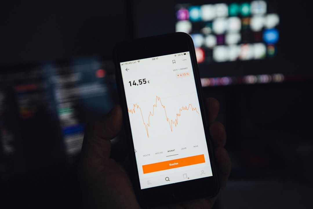 black android smartphone displaying google search — Foto por Markus Spiske na Unsplash