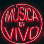 red Musica En VIvo neon light — Foto por Lior Shapira na Unsplash