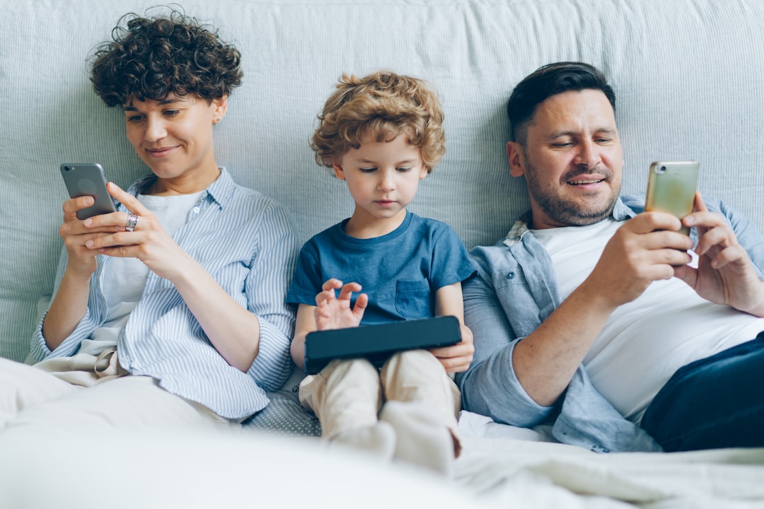 Controle Parental: Veja Mensagens e Localização em Tempo Real