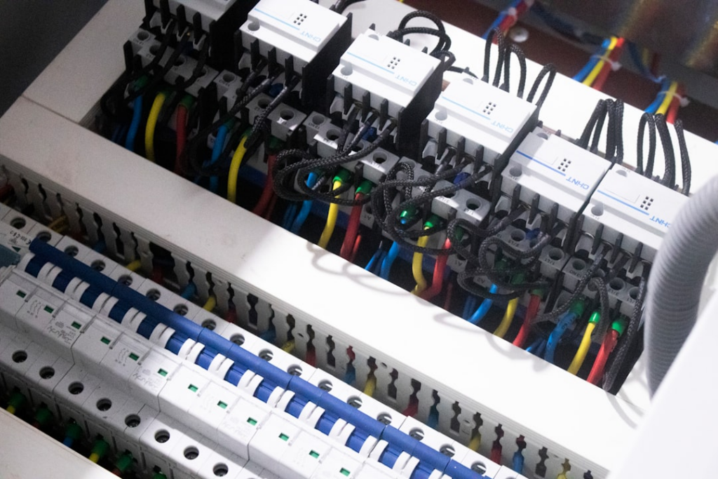 Aprenda Elétrica do Zero com Este Curso Completo Grátis