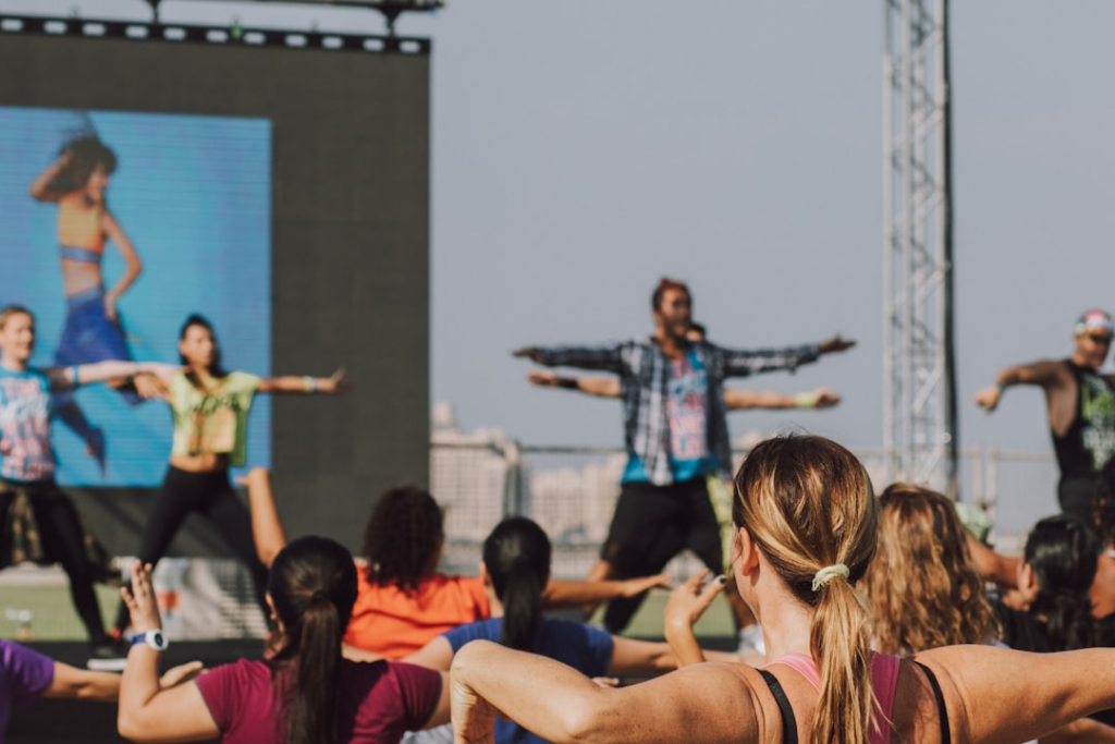 Aulas de Zumba em Casa: Dança Fit Sem Sair do Sofá